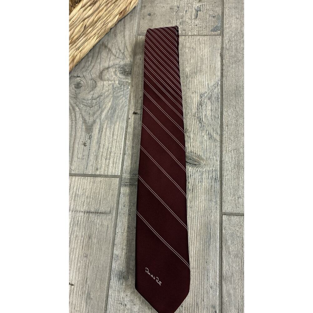 Vintage Oscar de la Renta Men's Tie Burgundy Maroon White Pinstripe Retro
